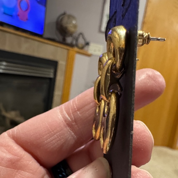 Gold Link Earrings - Picture 4 of 7